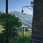 La Sosta Di Ottone Iii 2*
