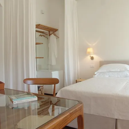 Hotel La Sosta Di Ottone Iii 2*