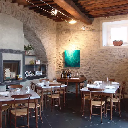 Hotel La Sosta Di Ottone Iii 2*